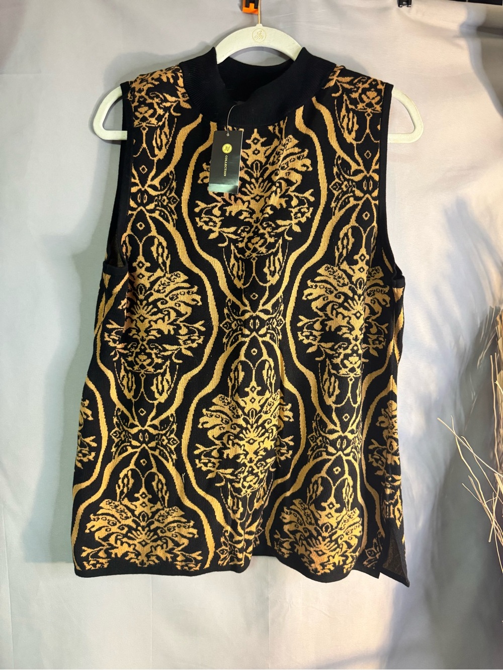 JM Collection Black and Gold Sleeveless Jacquard Knit Shell